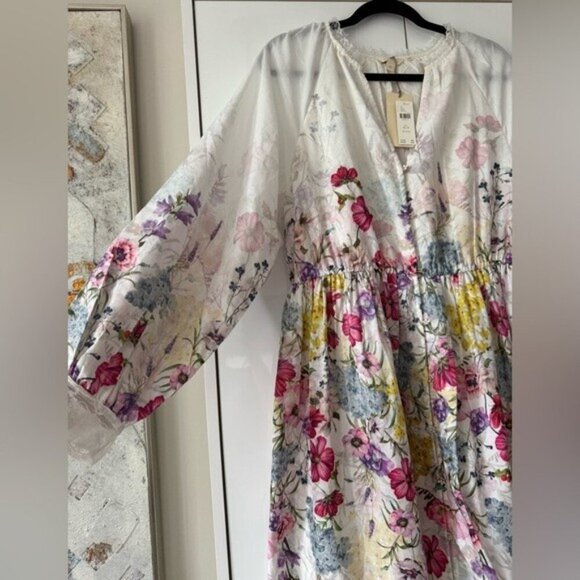 NWT Size M - Let Me Be Long-Sleeve V-Neck Floral A-Line Midi Dress - Picture 15 of 16